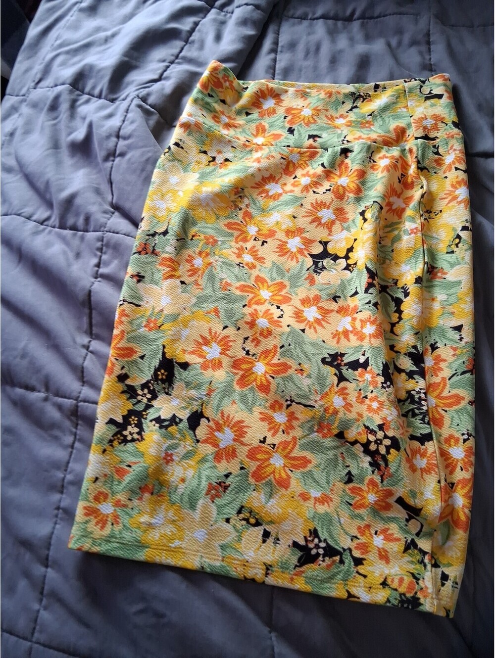 Colorful LuLaRoe Pencil Skirt XS Form Fitting Yellow Orange Green Floral E2
